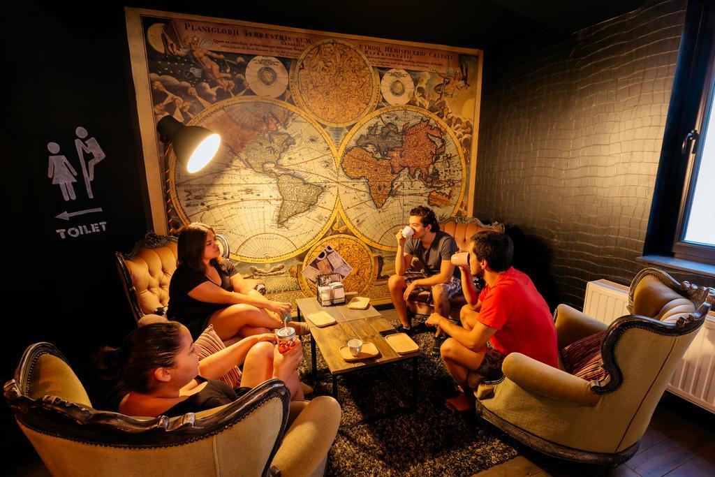 Cube Hostel Лёвен Экстерьер фото