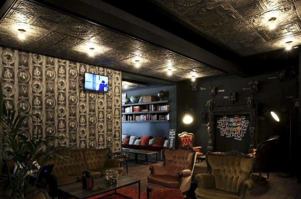 Cube Hostel Лёвен Экстерьер фото