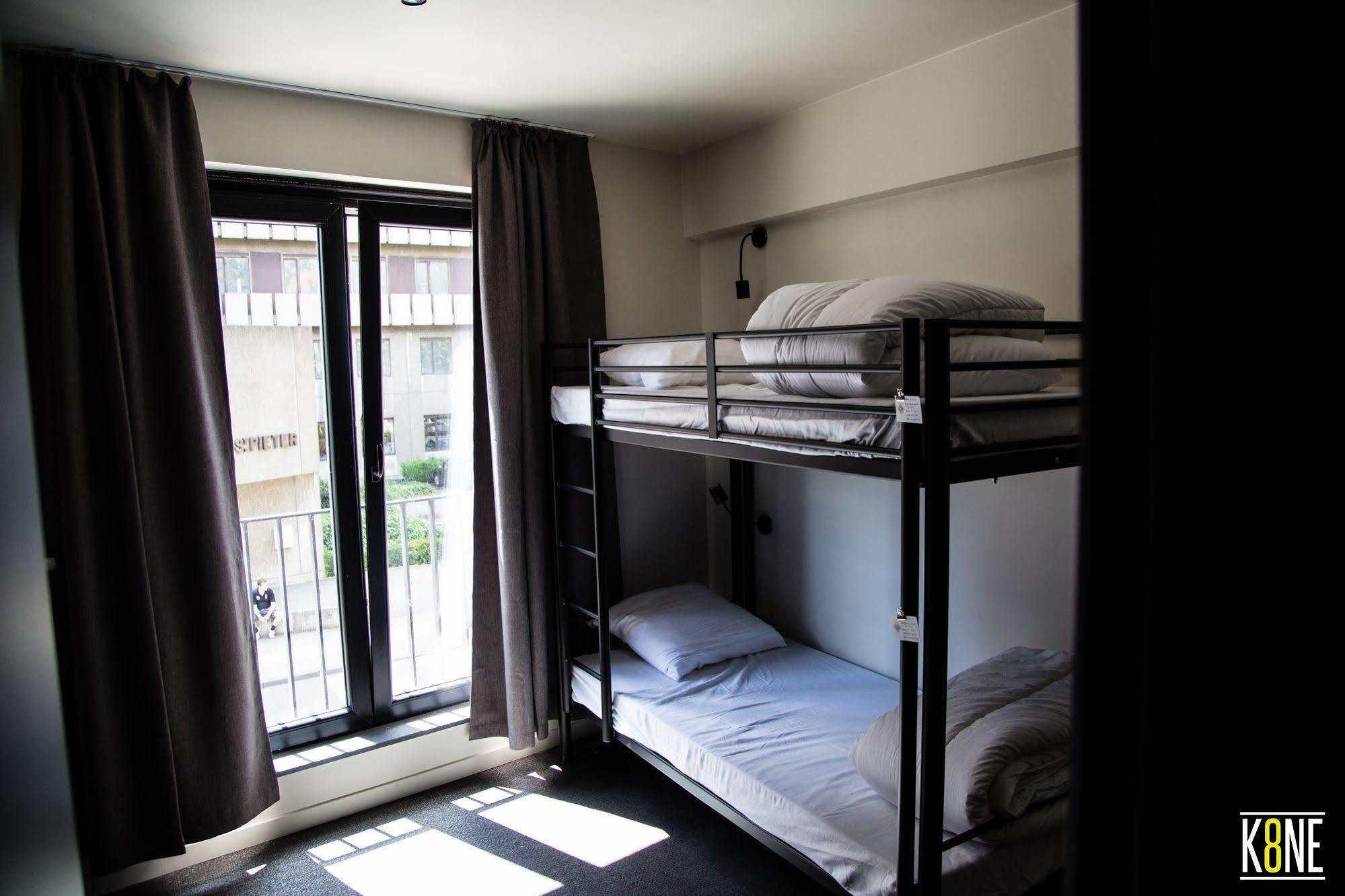 Cube Hostel Лёвен Экстерьер фото