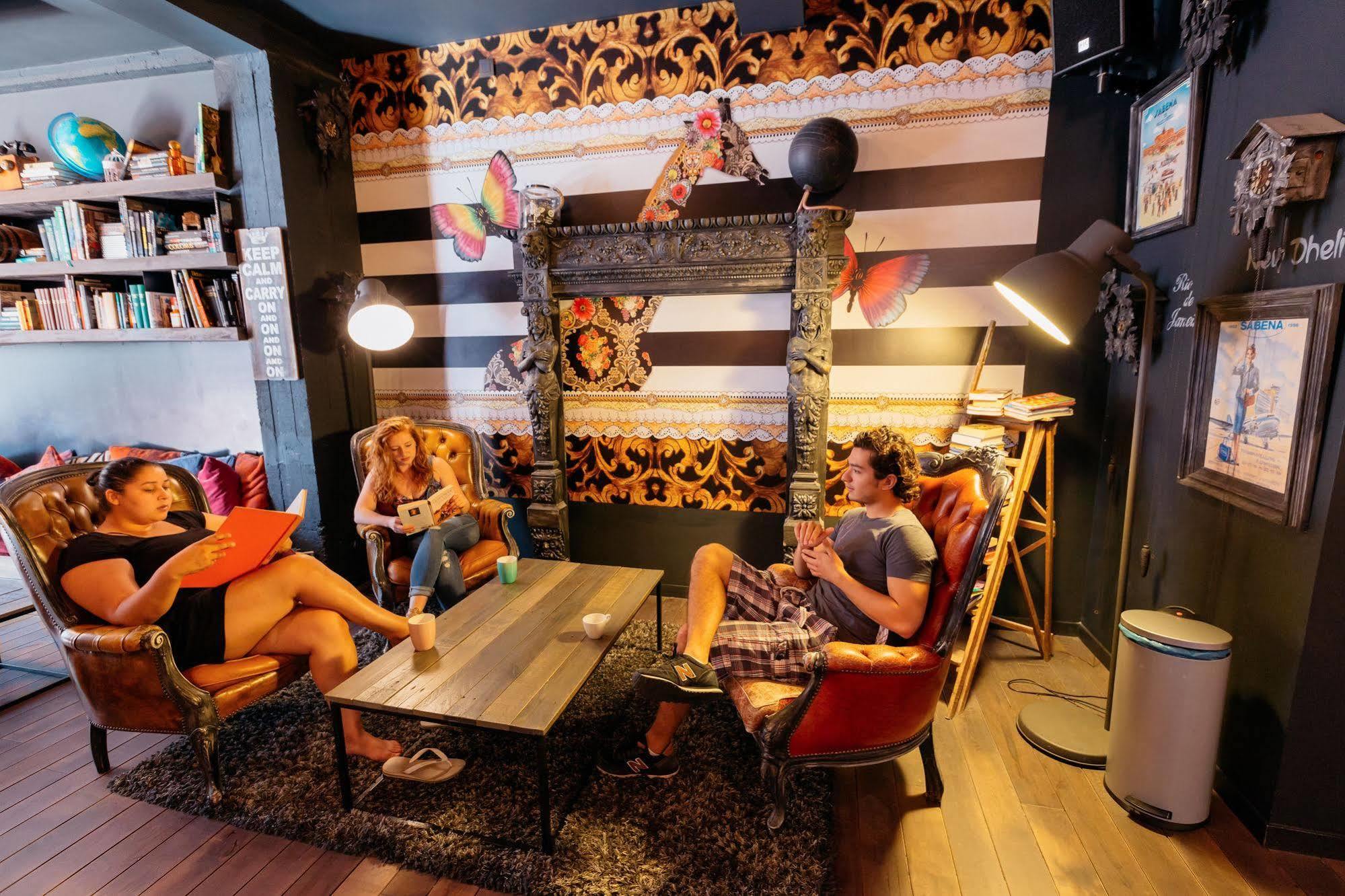 Cube Hostel Лёвен Экстерьер фото